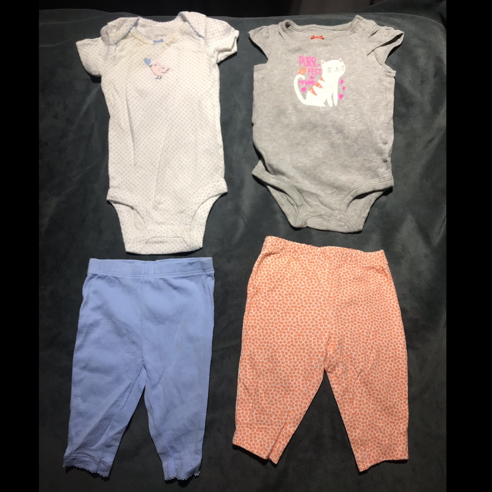 2 Carters short-sleeve bodysuit legging sets